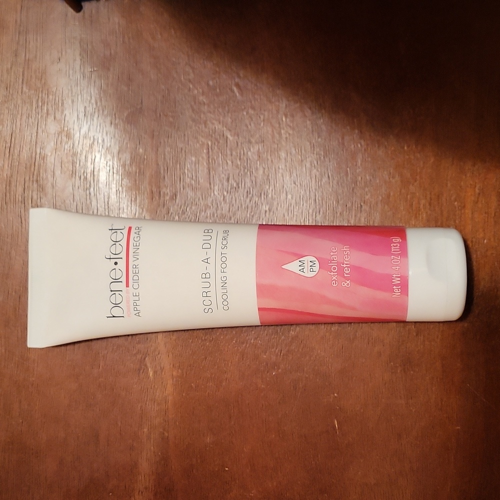 Bene feet SCRUB-A-DUB COOLING FOOT SCRUB